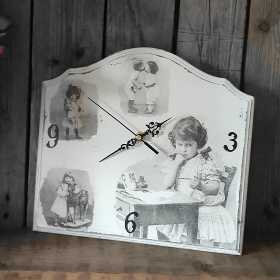 Vintage Uhr mit Uhrenwerk 29x27 cm